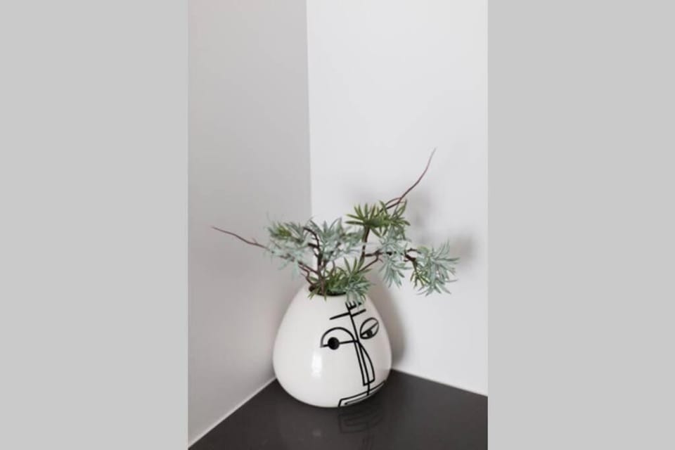 Living room, Decorative detail