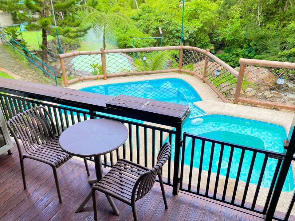 Patio, Natural landscape, Garden, Hot Tub, View (from property/room), Balcony/Terrace, Garden view, Pool view, Swimming pool