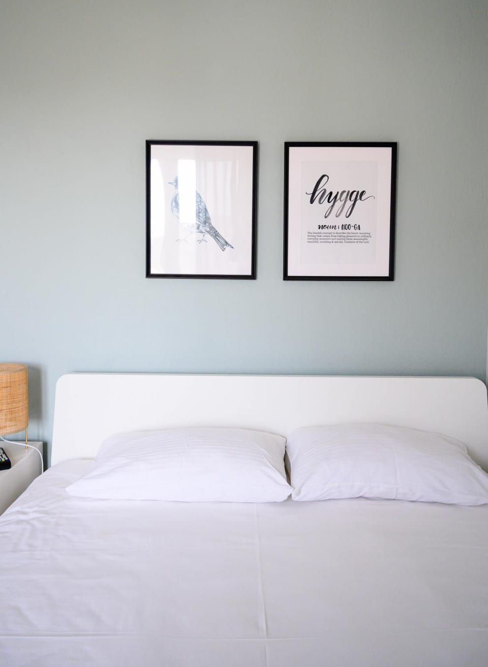 Bed, Decorative detail, Bedroom