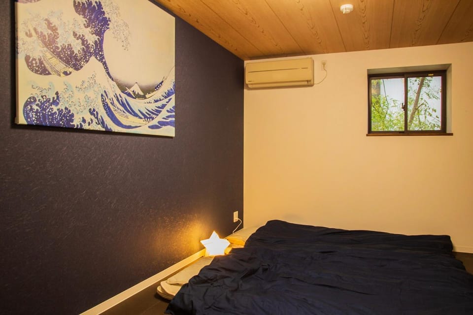Bed, Photo of the whole room, Decorative detail, Bedroom