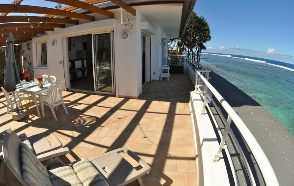 Solarium, Balcony/Terrace, Dining area, Sea view