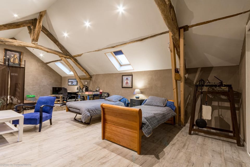 Photo of the whole room, Internal: Not applicable to any particular room
