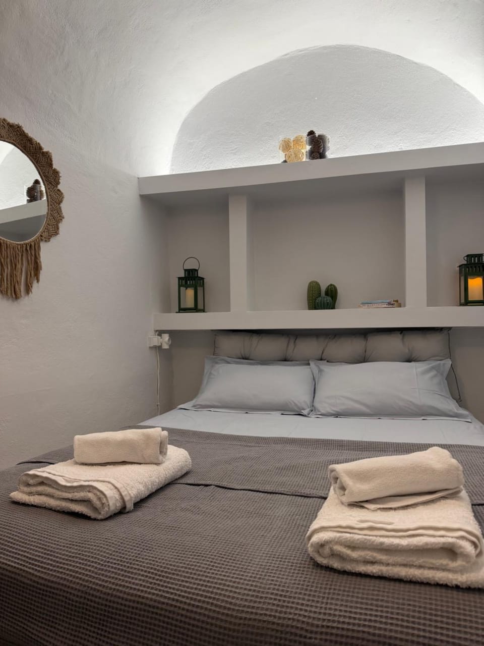 The Cocktail House Apartment in Decentralized Administration of the Aegean