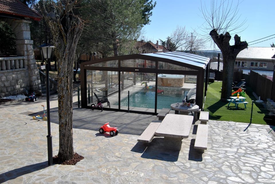 Patio, Swimming pool