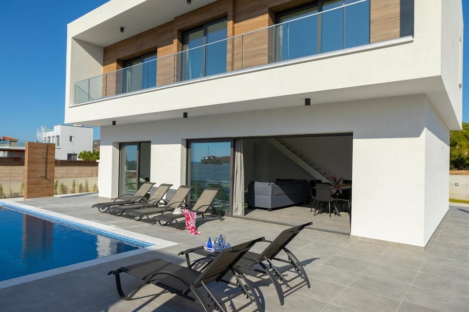 Property building, Patio, Pool view, Swimming pool