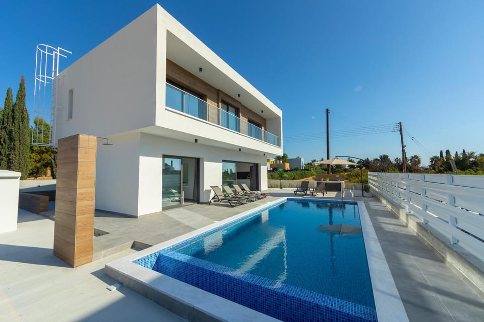 Property building, Swimming pool