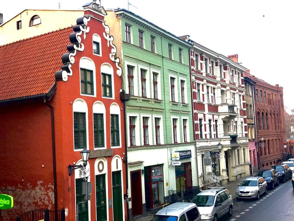 Property building, Neighbourhood, City view, Street view
