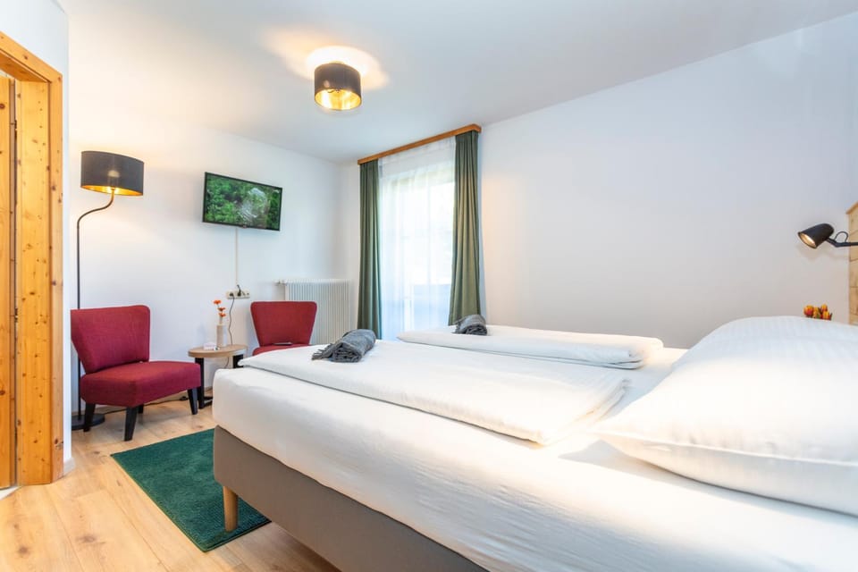 Bed, Balcony/Terrace, Photo of the whole room, Bedroom