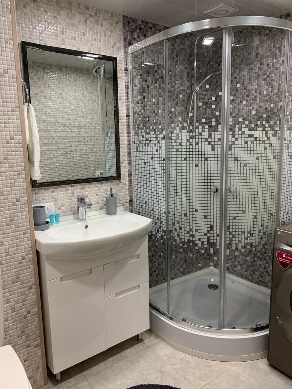 Shower, Bathroom