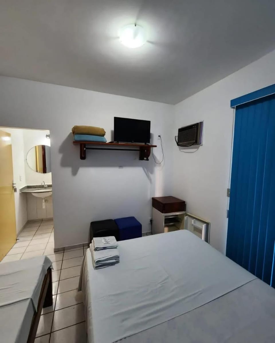 Bed, TV and multimedia, Bedroom, towels, air conditioner