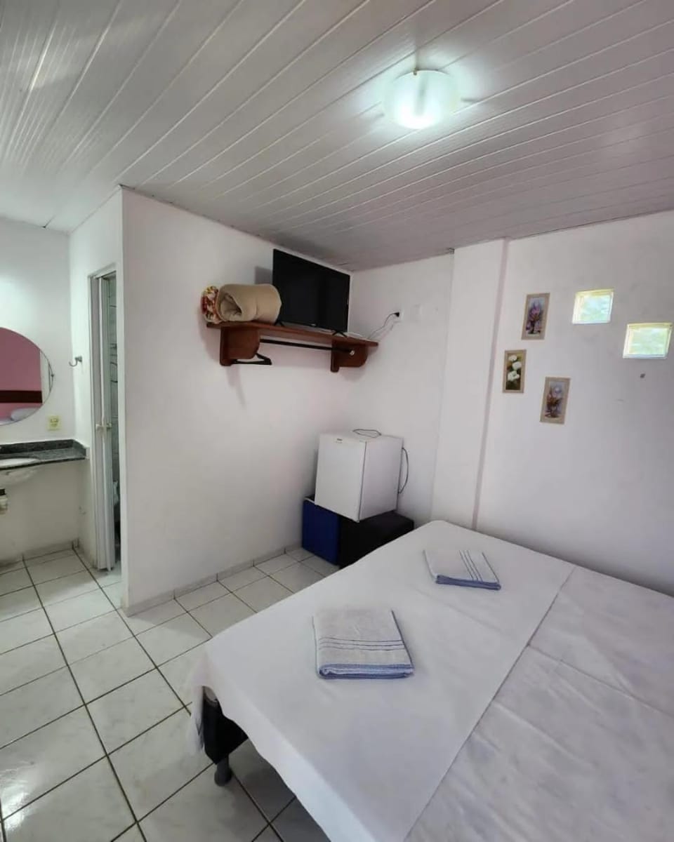 Bed, TV and multimedia, Bedroom, air conditioner