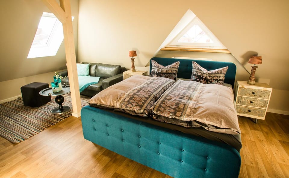 Bed, Photo of the whole room