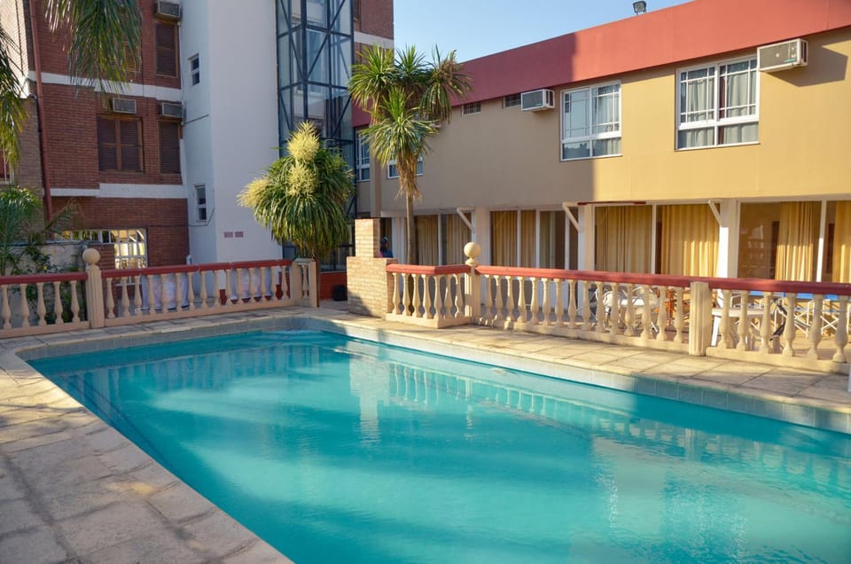 Swimming pool, Swimming pool