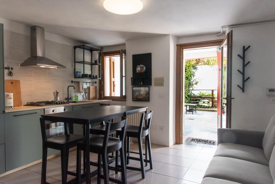 Kitchen or kitchenette, Living room, Dining area