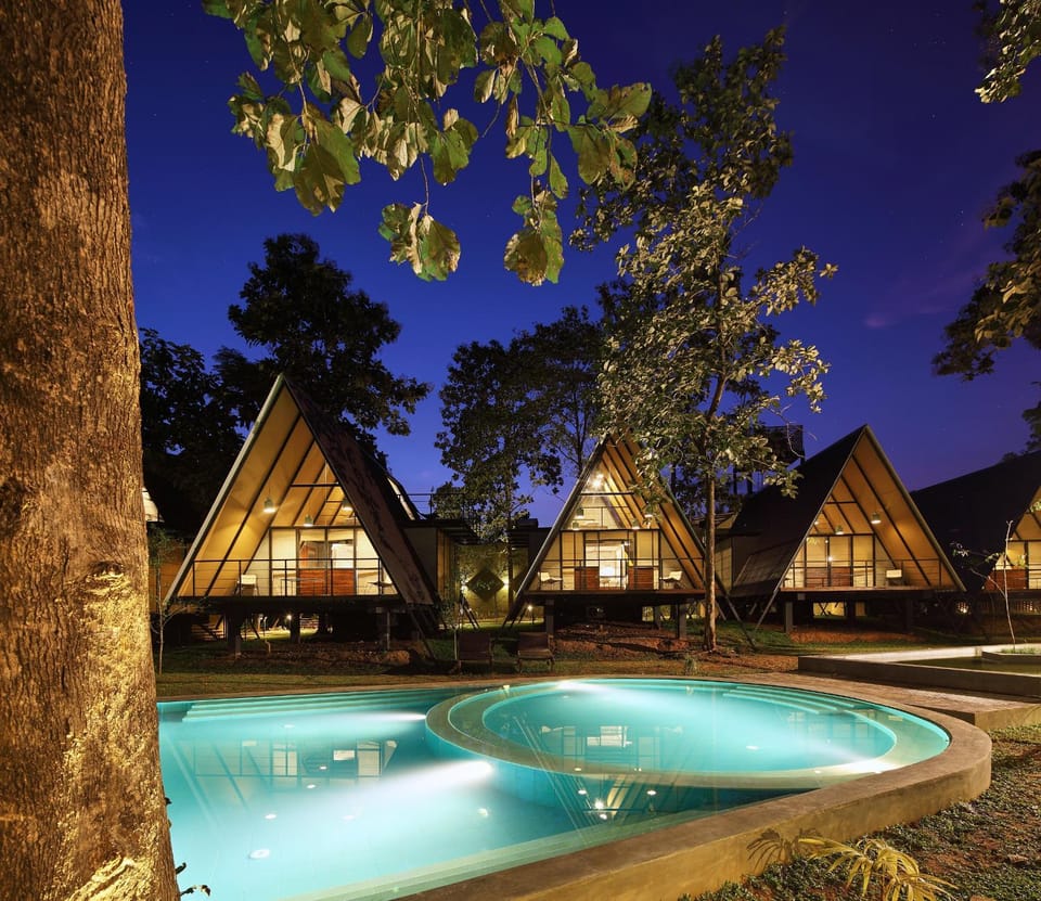 Property building, Swimming pool, Swimming pool