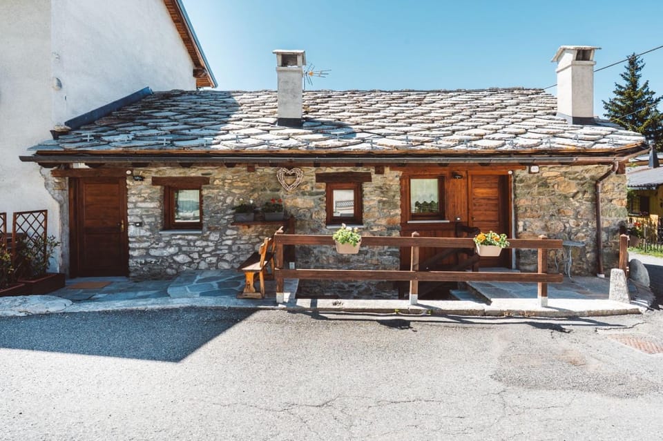 Chalet Saint Salod - Pila House in Aosta Valley, Italy