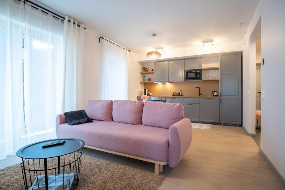 Kitchen or kitchenette, Seating area