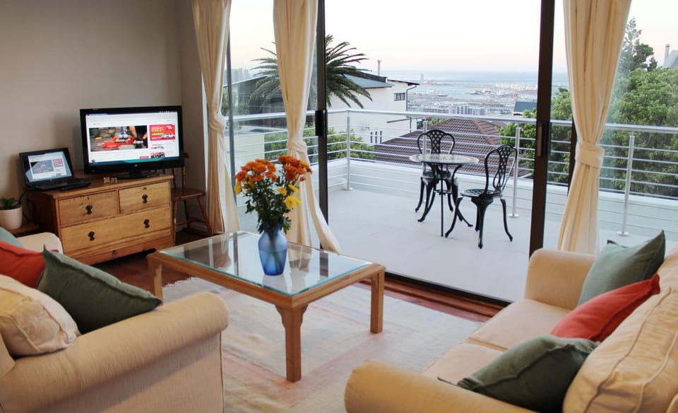 Balcony/Terrace, Living room, Seating area, Sea view