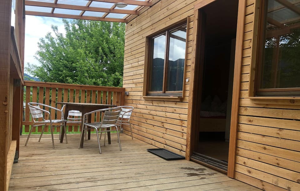 View (from property/room), Balcony/Terrace, Dining area