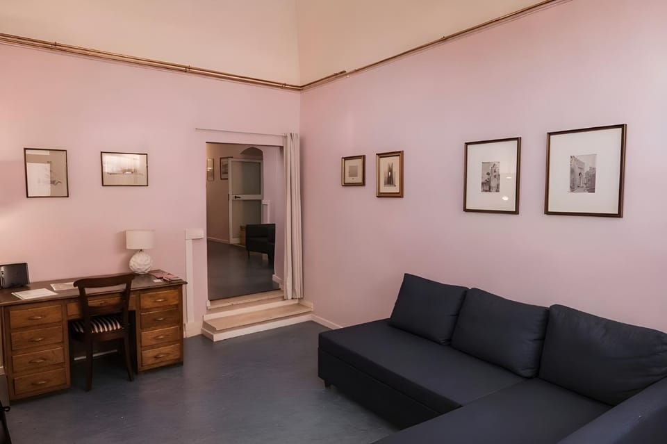 Living room, Seating area, heating, internet