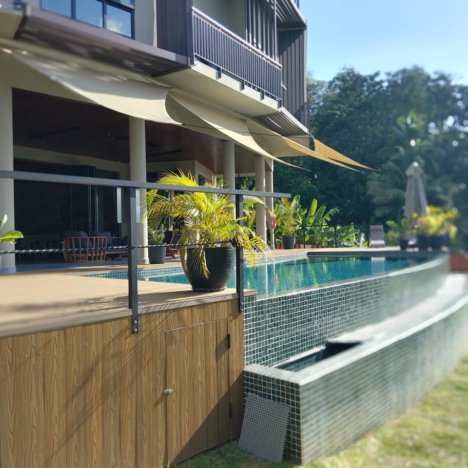 Property building, Swimming pool