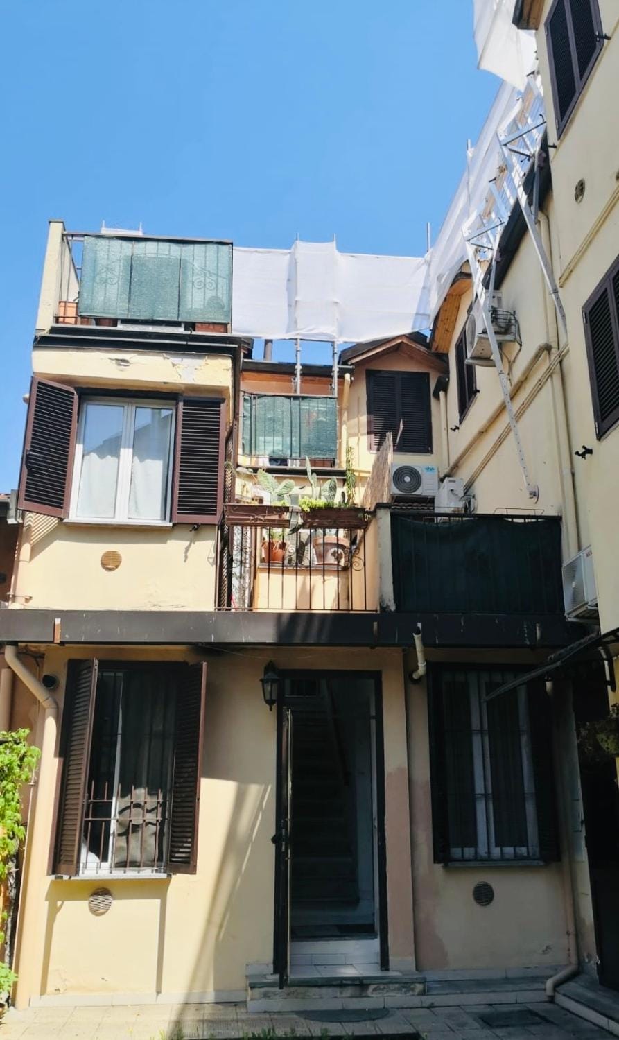 Property building, View (from property/room), Balcony/Terrace