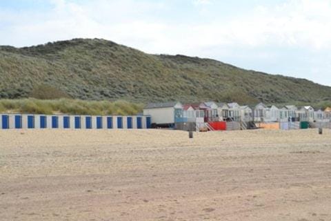 Luxe prive-kamer - studio in villa aan zee, Dishoek, vernieuwd Bed and Breakfast in Koudekerke