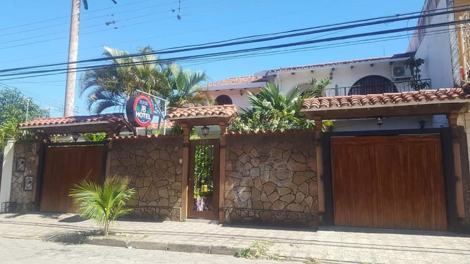 Property building, Day