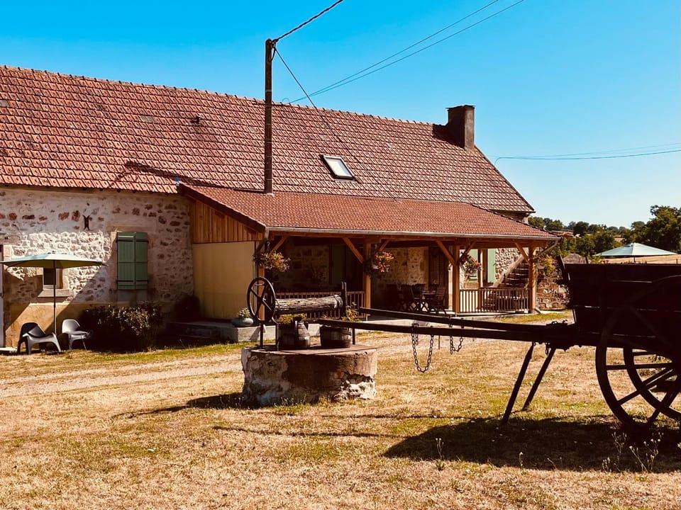 Property building, Breakfast