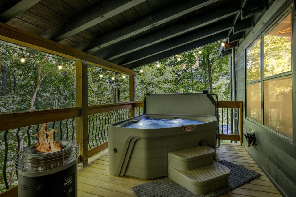 Whispering Waters cabin Cabin in Gatlinburg