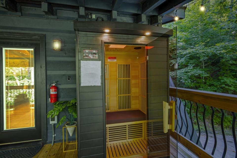 Whispering Waters cabin Cabin in Gatlinburg