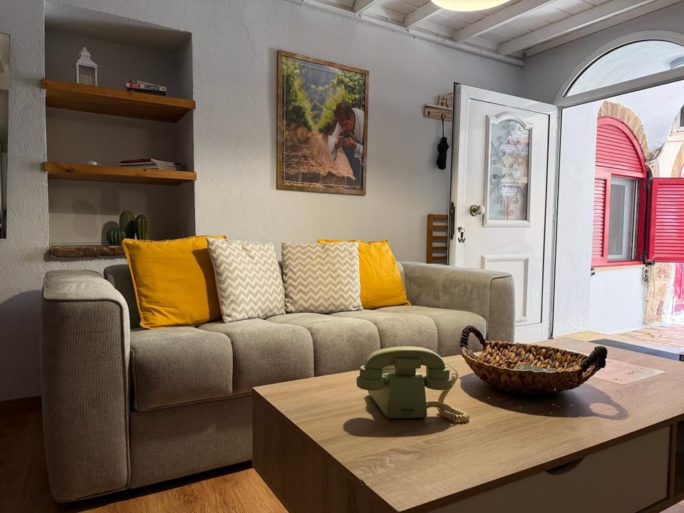 The Wine House Apartment in Decentralized Administration of the Aegean