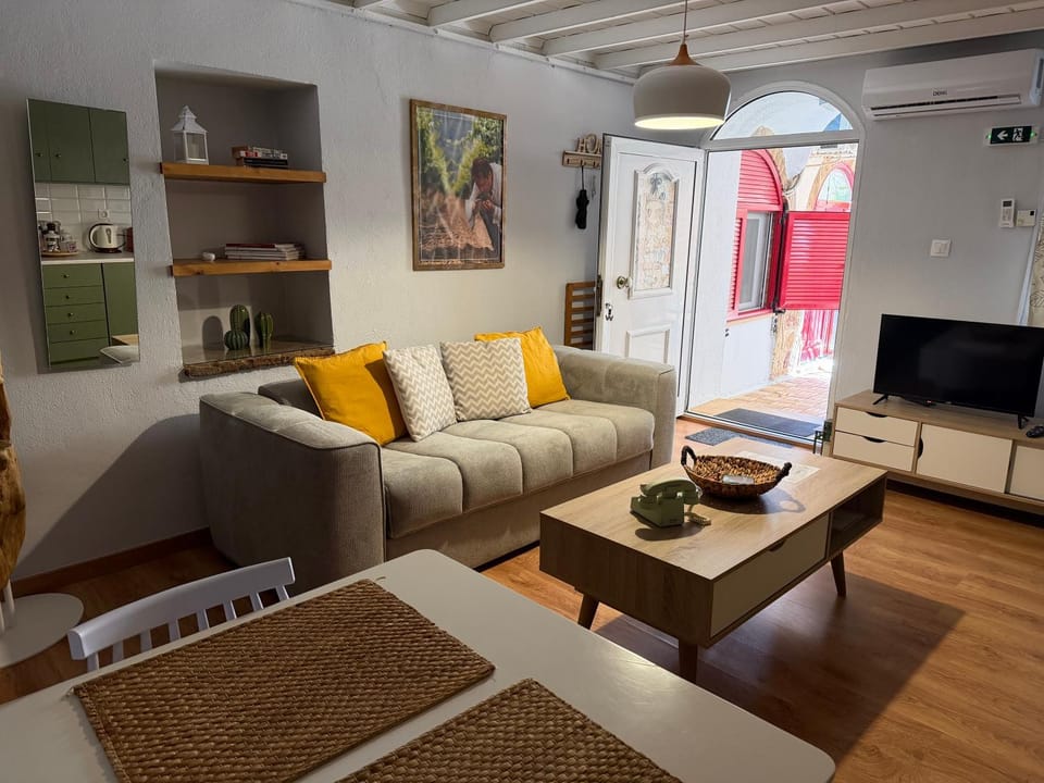 The Wine House Apartment in Decentralized Administration of the Aegean