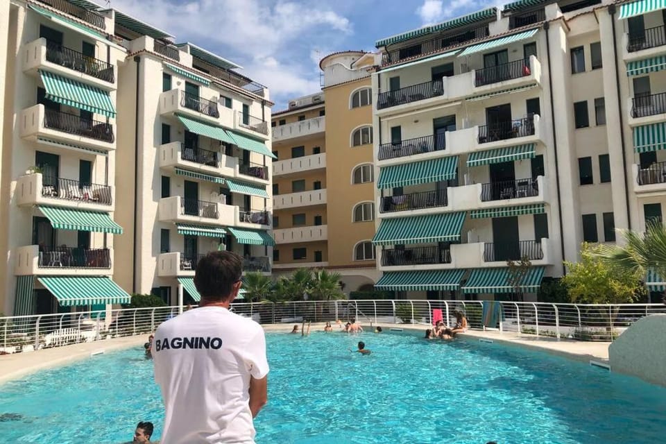 Property building, Staff, People, Swimming pool, Swimming pool