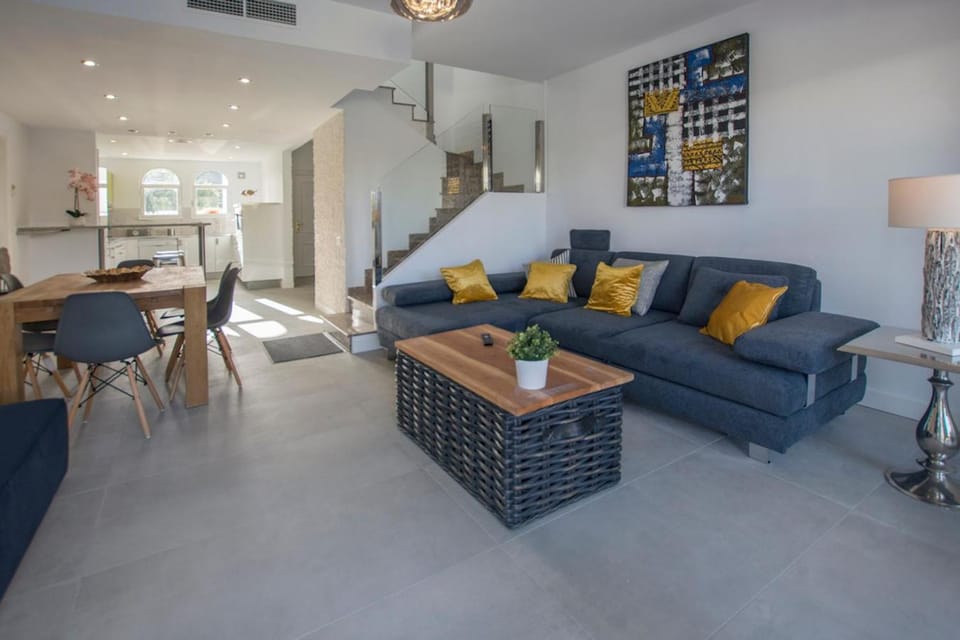 Living room, Lounge or bar, Dining area