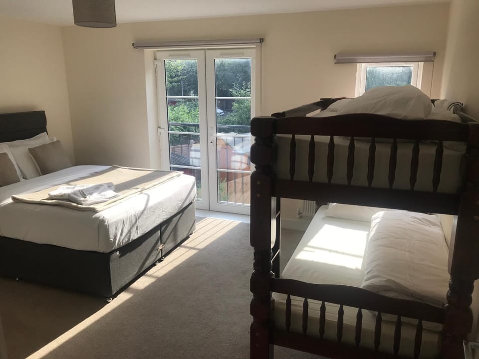 Bed, Bedroom, bunk bed