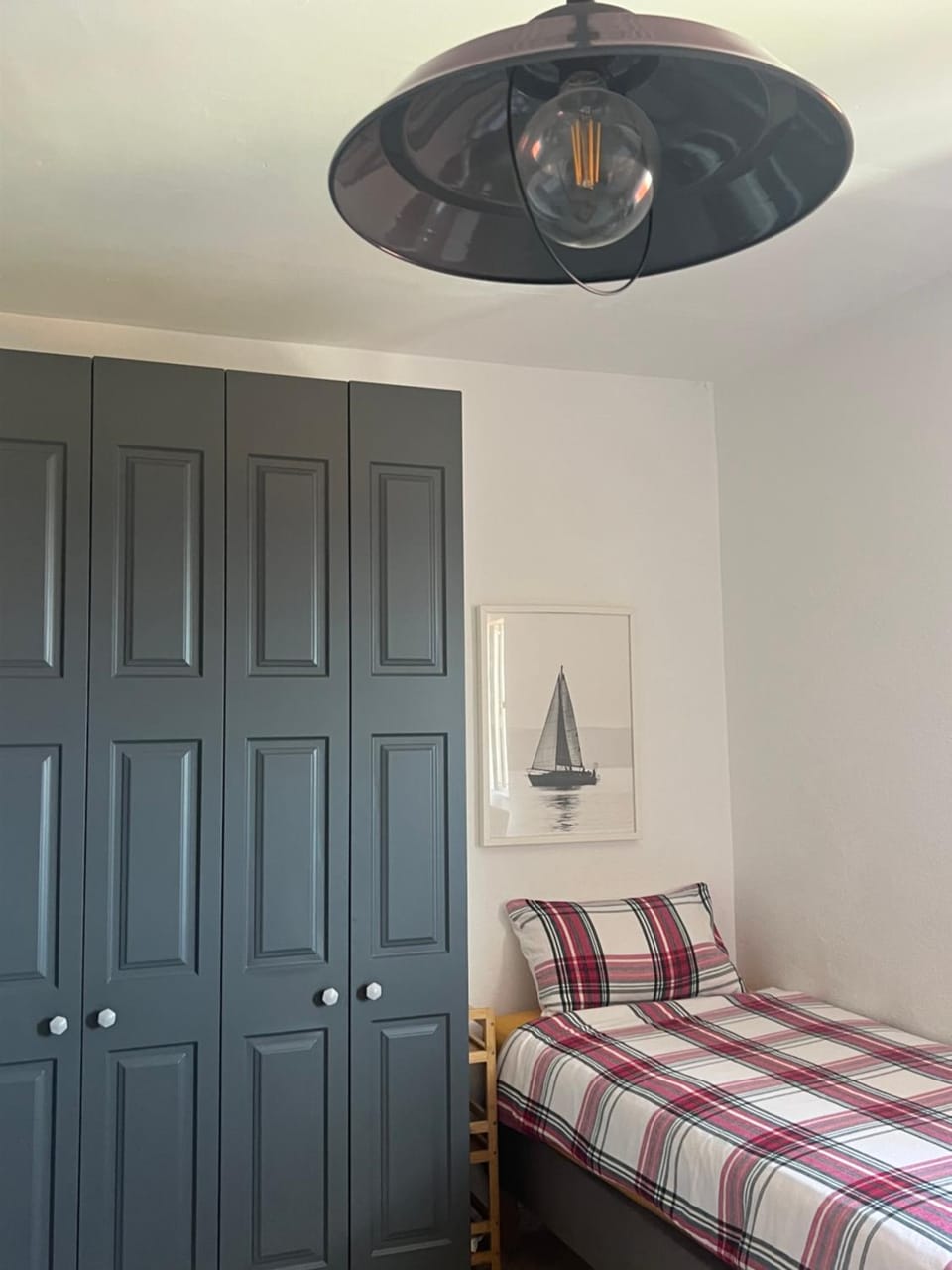 Bed, wardrobe