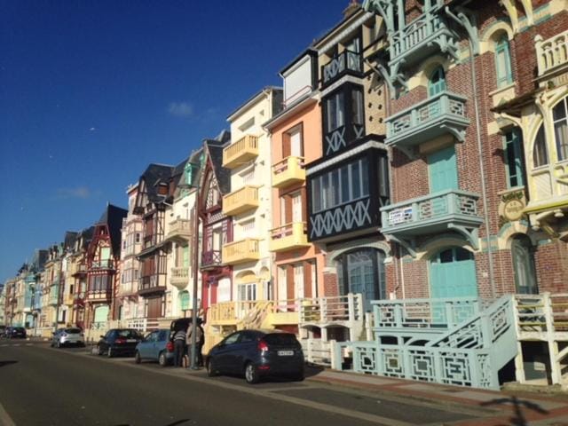 Neighbourhood