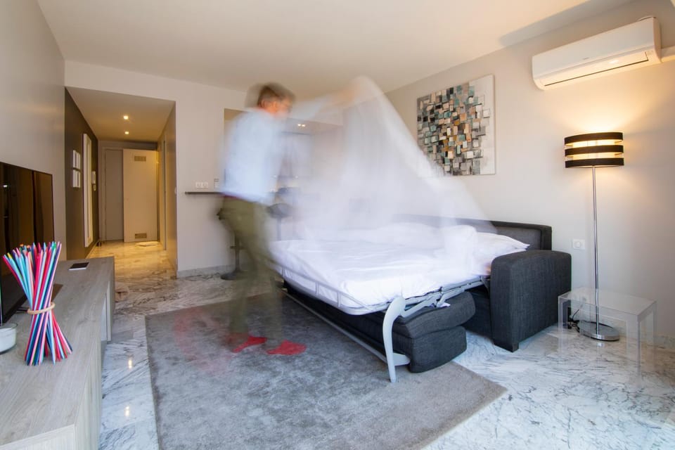 Bed, Photo of the whole room