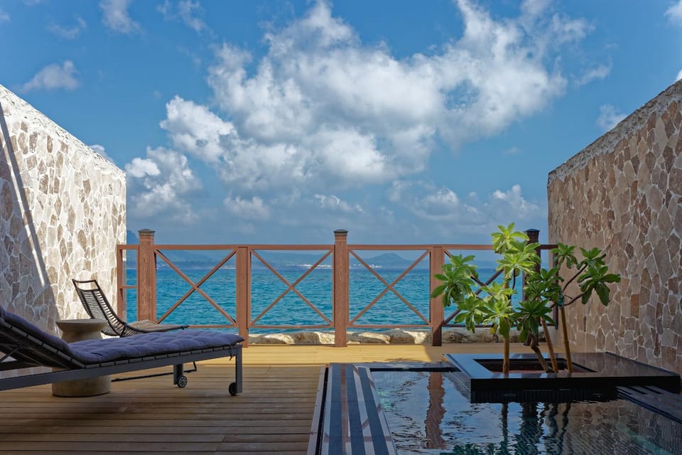 Patio, Day, Natural landscape, View (from property/room), Balcony/Terrace, Pool view, Sea view, Swimming pool, sunbed