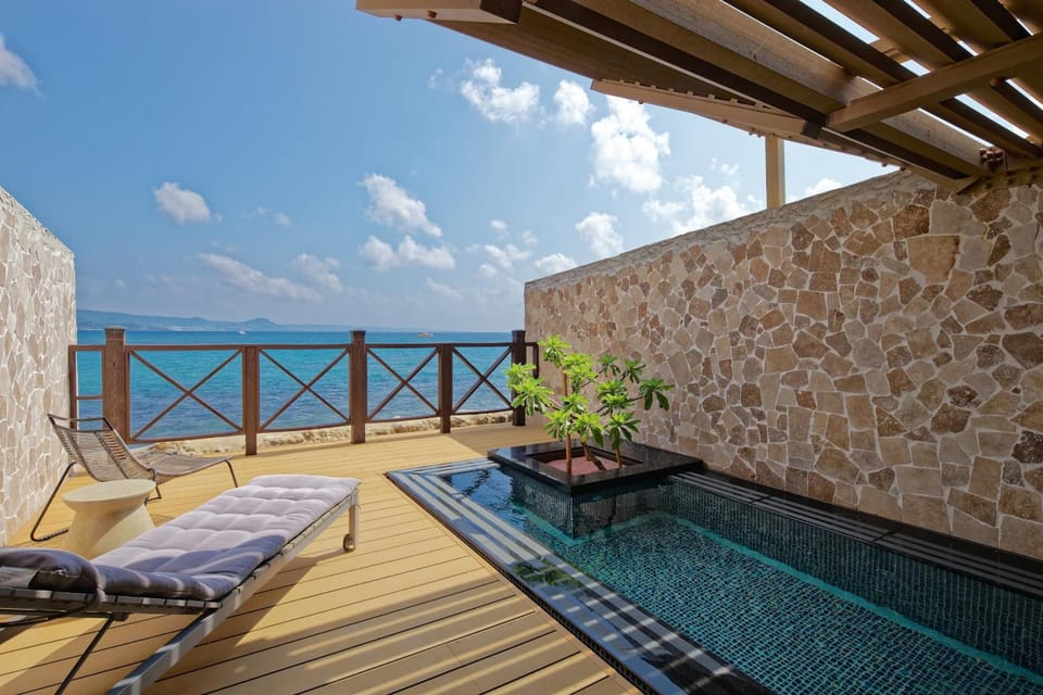 Patio, Day, Natural landscape, View (from property/room), Balcony/Terrace, Pool view, Sea view, Swimming pool, sunbed