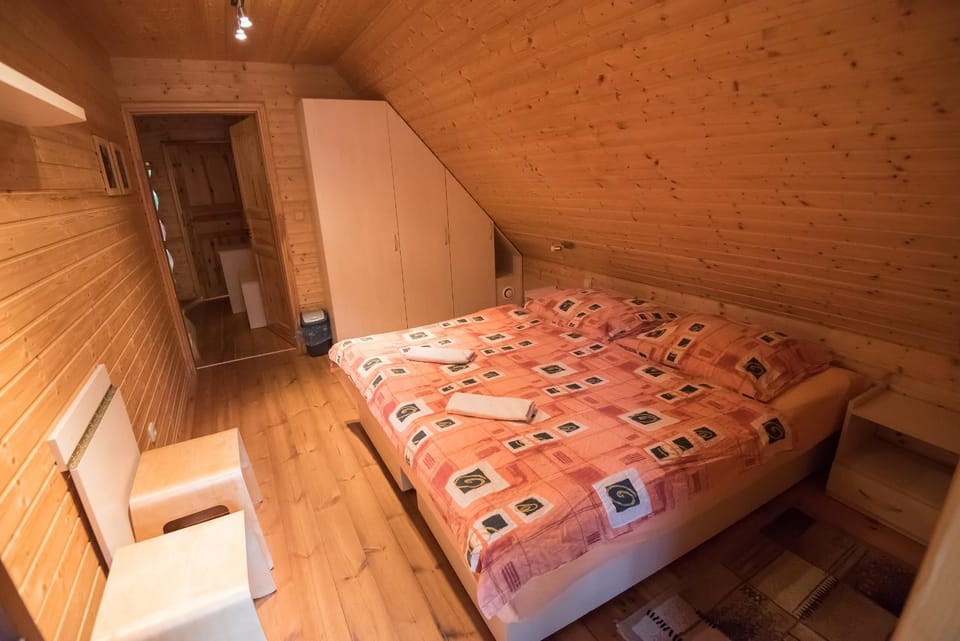 Photo of the whole room, Decorative detail, Bedroom