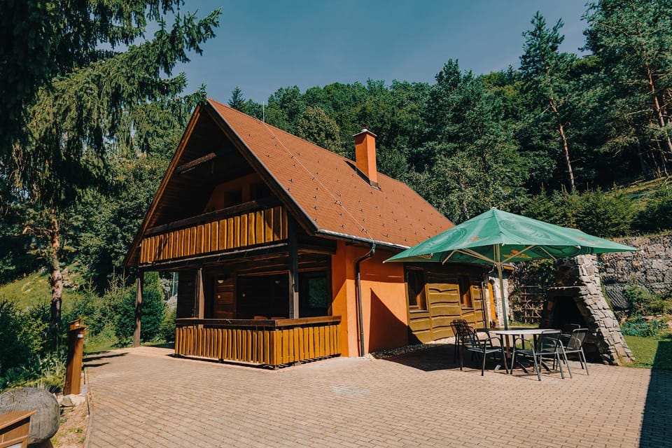 Property building, Neighbourhood, Natural landscape, Decorative detail