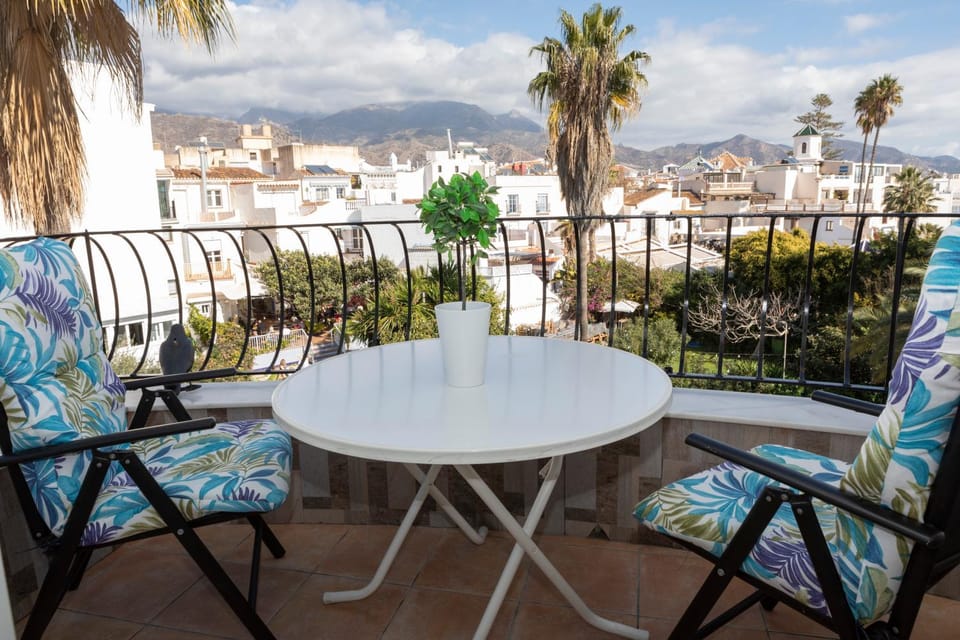 Balcony/Terrace, Mountain view