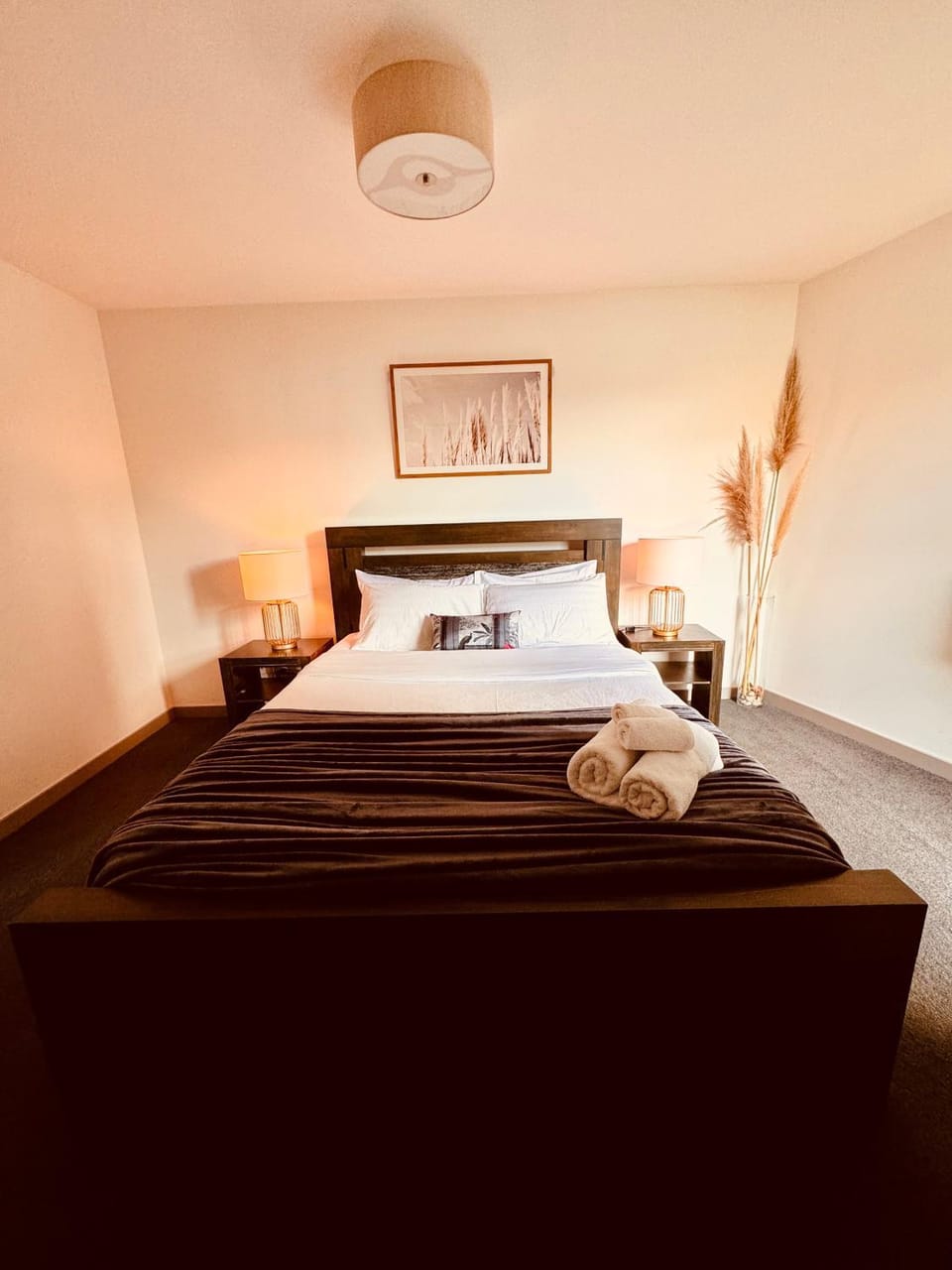 Queenstown's New Lakefront Marvel Apartment in Queenstown