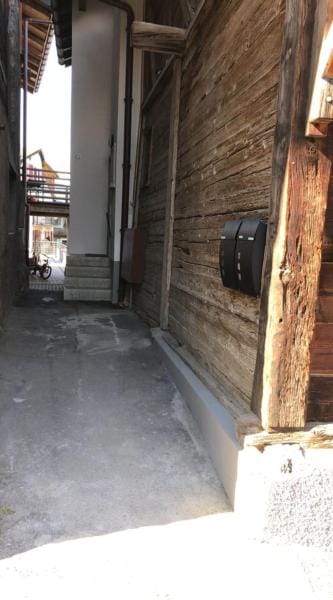 Grand appartement avec terrasse à Chez-Les-Reuses Apartment in Canton of Valais