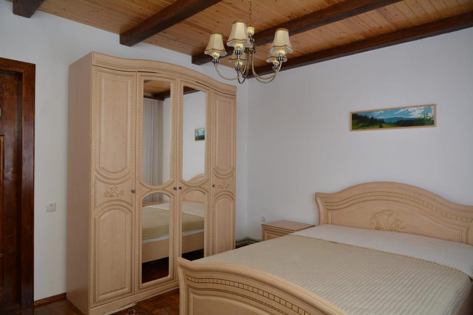 Bed, Photo of the whole room, Bedroom, wardrobe