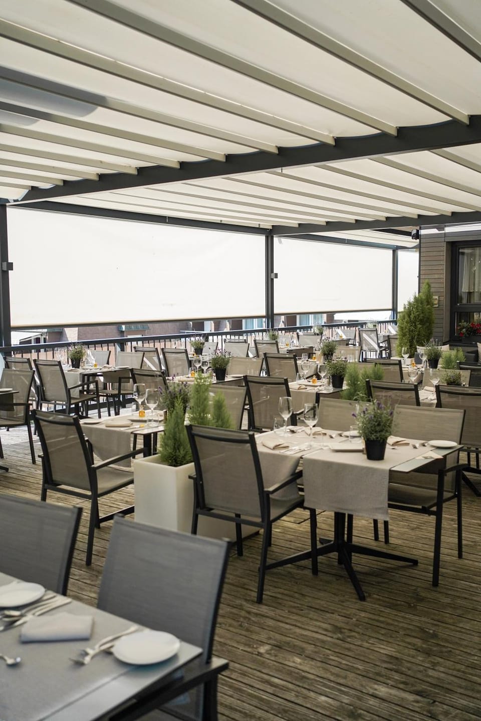 Restaurant/places to eat, Balcony/Terrace, Dinner