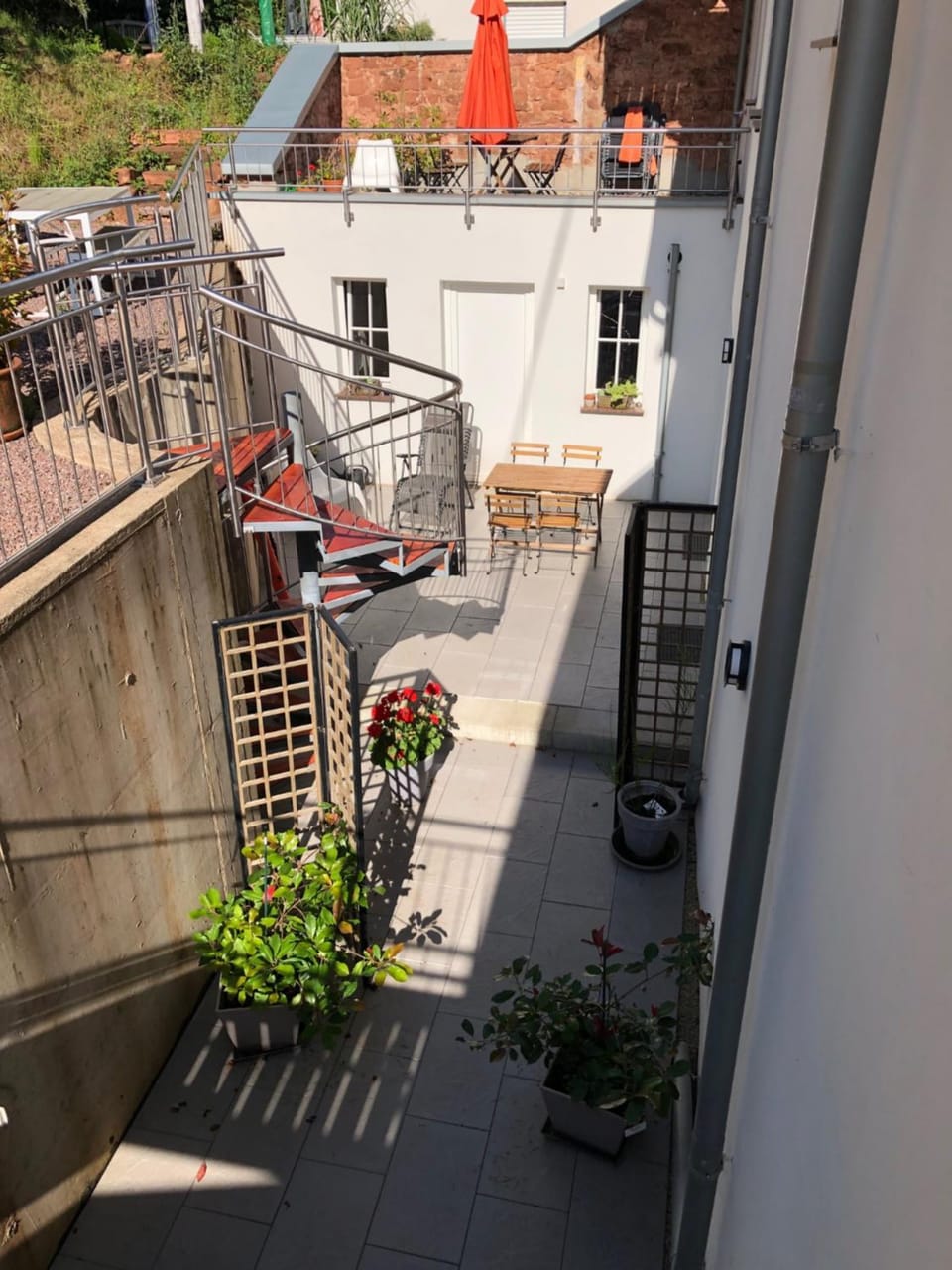 Property building, Balcony/Terrace, Balcony/Terrace