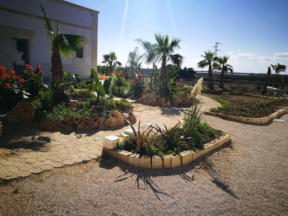 Patio, Facade/entrance, Garden, Garden view